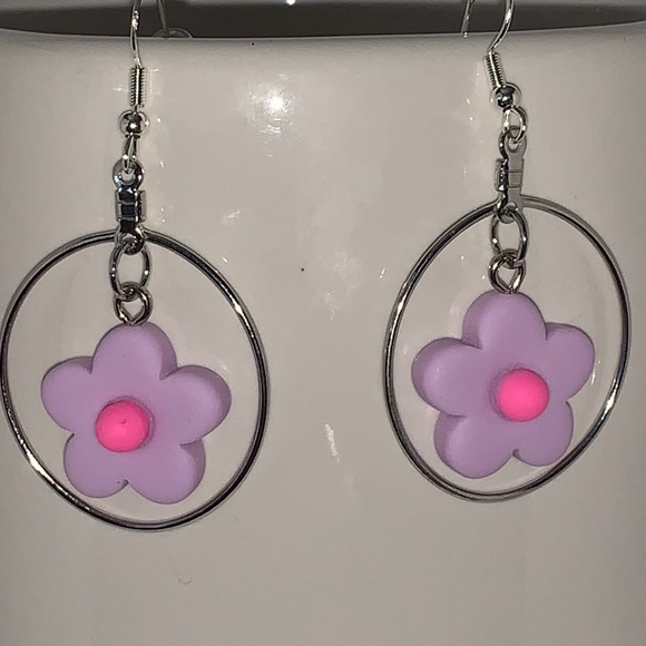 2/$15 Sterling hook Lavender flower earrings - Picture 5 of 6